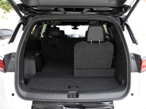 2023p 650T RS Twin-Clutch ҹ g