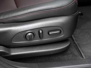 2023p 650T RS Twin-Clutch ҹ g