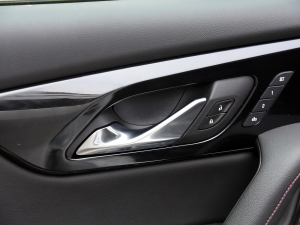 2023p 650T RS Twin-Clutch ҹ п؅^