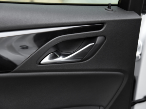 2023p 650T RS Twin-Clutch ҹ п؅^