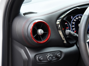 2023p 650T RS Twin-Clutch ҹ п؅^