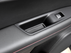 2023p 650T RS Twin-Clutch ҹ п؅^