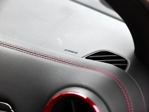 2023p 650T RS Twin-Clutch ҹ п؅^