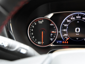 2023p 650T RS Twin-Clutch ҹ п؅^