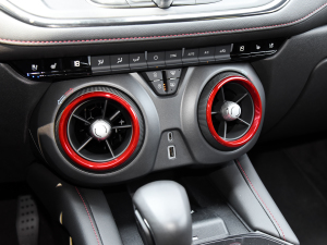 2023p 650T RS Twin-Clutch ҹ п؅^