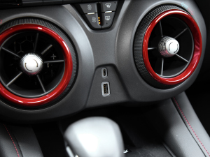 2023p 650T RS Twin-Clutch ҹ п؅^