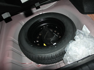 2010款1.4L 手动风度版 备胎