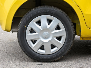 2010款1.2L EMT理想版 轮圈