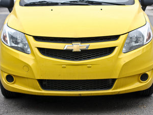 2010款1.2L EMT理想版 中网