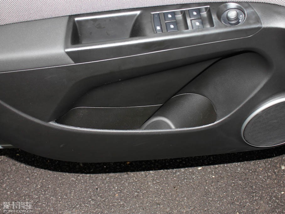 2011Ɲ 1.6L ք SE׃ν