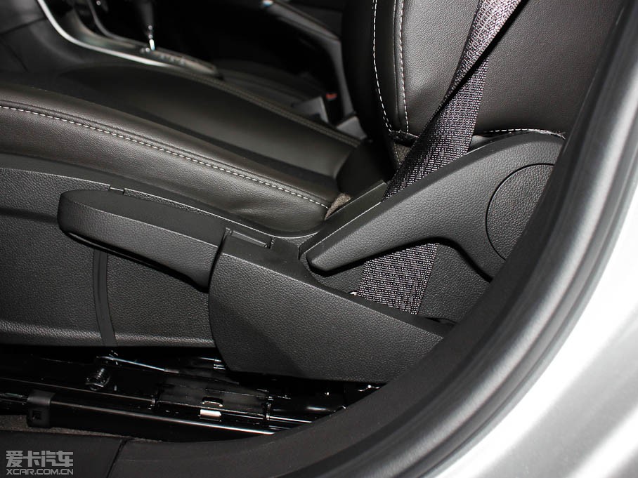 2011Ɲ 1.6L ք(dng) SE׃ν