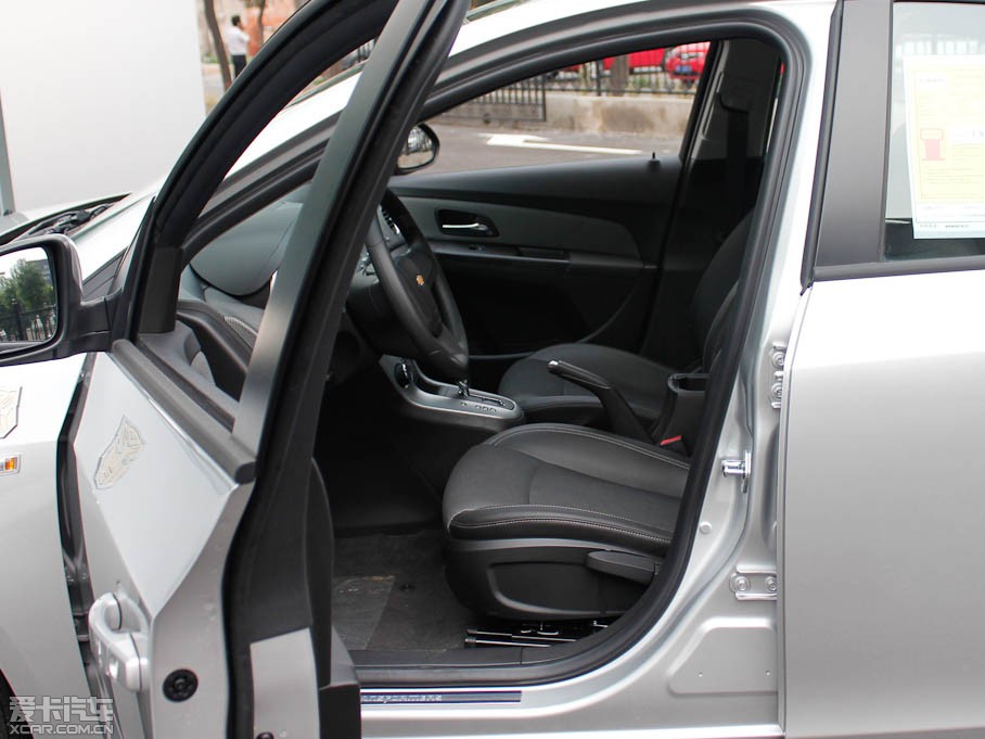 2011Ɲ 1.6L ք SE׃ν