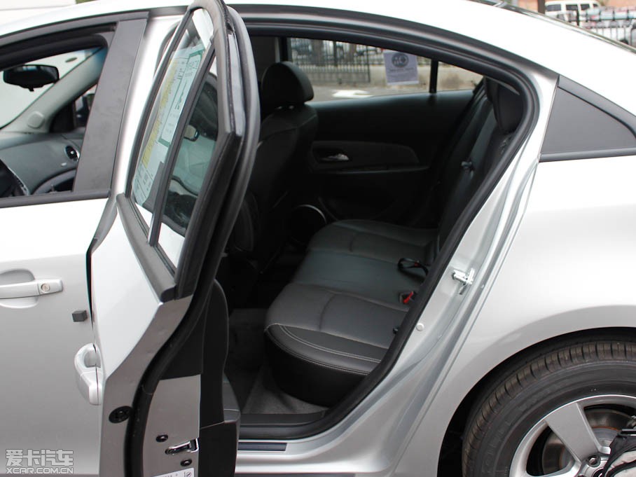 2011Ɲ 1.6L ք SE׃ν