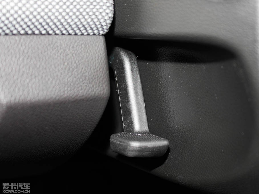 2011Ɲ 1.6L ք SE׃ν