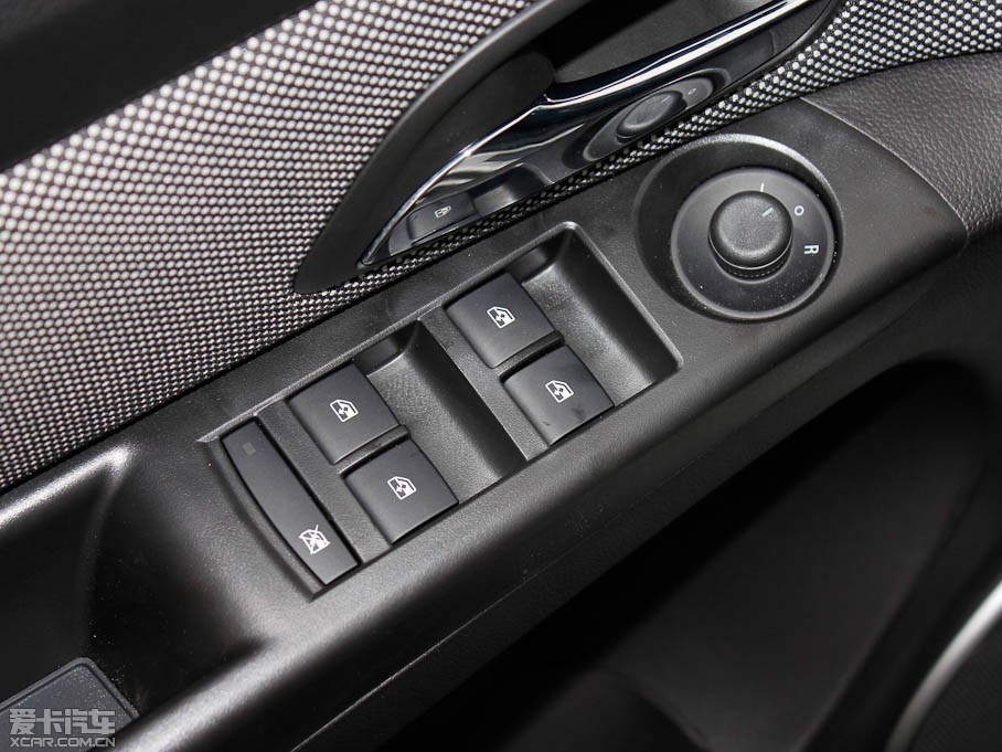 2011Ɲ 1.6L ք SE׃ν