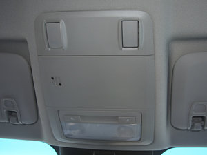 2011款1.6T 手动 SE  空间座椅