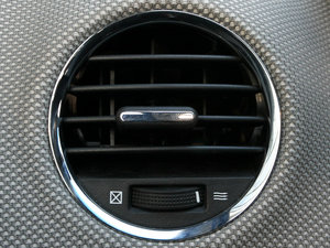 20111.8L Ԅ SE п؅^