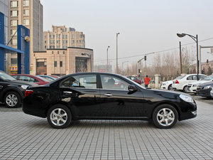 2011款1.8L 自动豪华版 整体外观