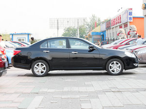 2012款1.8L 自动豪华版 整体外观