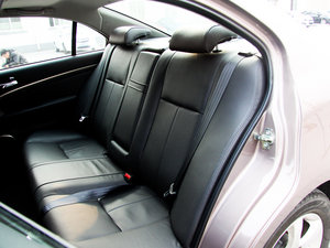 2012款1.8L 自动豪华导航版 后排座椅