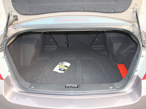 2012款1.8L 自动豪华导航版 行李厢空间