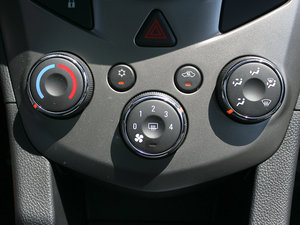 2011款1.6 SX MT  空调调节