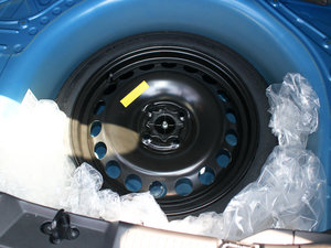 2011款1.6 SX MT  备胎