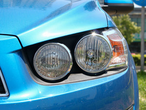 2011款1.6 SX MT  大灯
