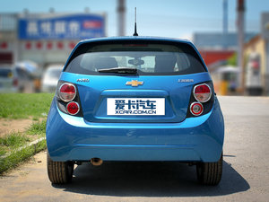 2011款1.6 SX MT  正后	