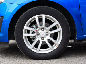2011款1.4 SE AT 轮圈