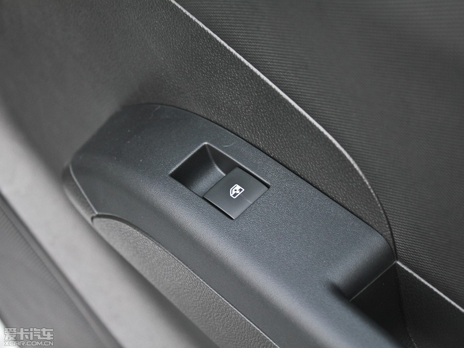 2011(i)ΨW 1.4 SL MT