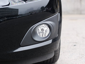 2011款1.6 SX MT 前雾灯