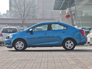 2011款1.4 SE MT 整体外观