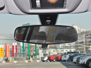2011款1.4 SL MT 空间座椅