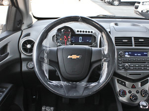2011款1.4 SL MT 中控区