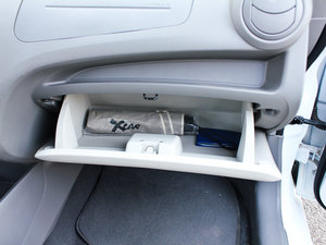 2011款1.4L EMT幸福版 空间座椅