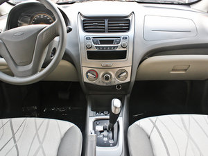 2011款1.4L EMT幸福版 中控台