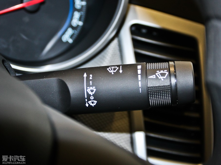 2012Ɲ 1.6L Ԅ(dng) SE