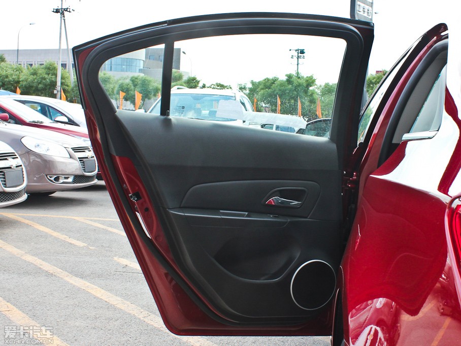 2012�����Ɲ���� 1.8L �Ԅ� SX