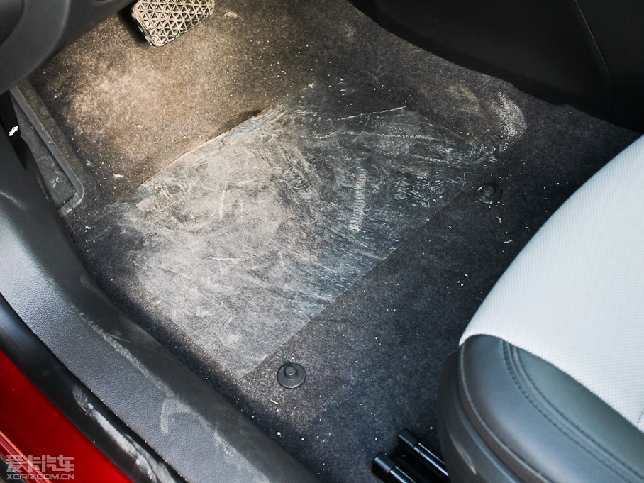 2012Ɲ 1.6L Ԅ(dng) SLذ