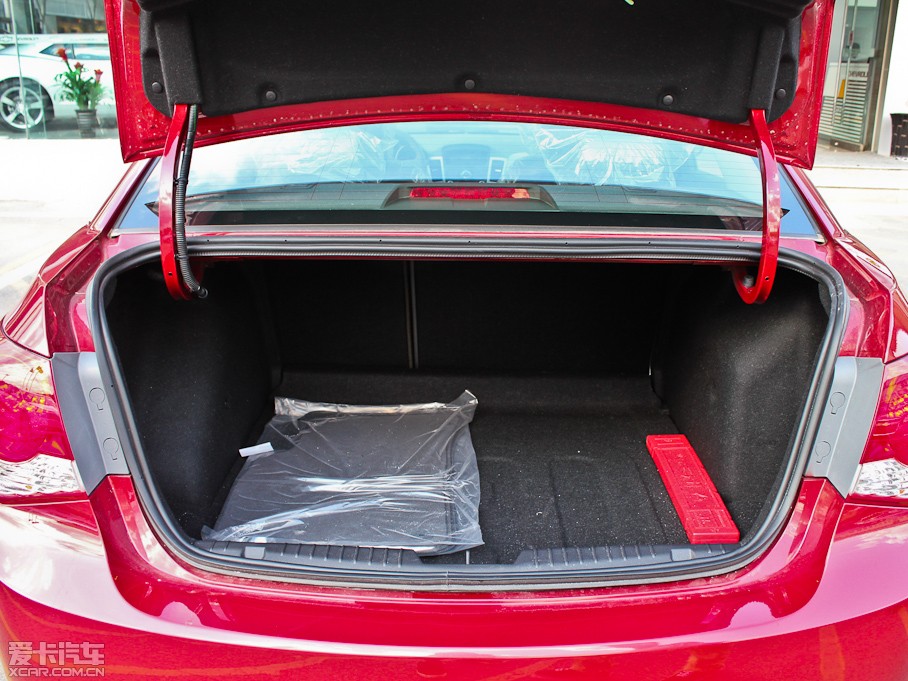 2012Ɲ 1.6L Ԅ(dng) SLذ