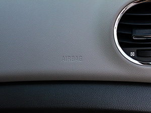 2012款1.6L 自动 SL天地版 空间座椅