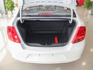 2013款1.4L EMT优逸版 行李厢空间