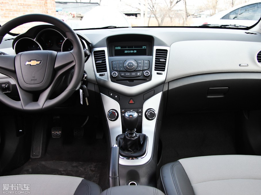 2013�����Ɲ���� 1.6L �ք� SE