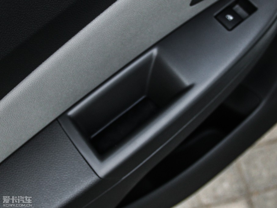 2013Ɲ 1.6L ք SL촰 