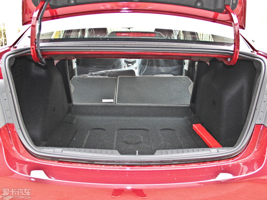 2013Ɲ 1.6L ք(dng) SL