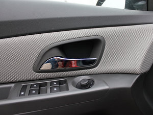 20131.8L Ԅ(dng) SE  g