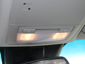 2013款1.6L 自动 SE  空间座椅