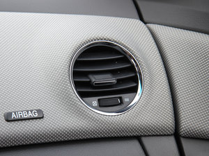 2013款1.6L 自动 SE  空间座椅