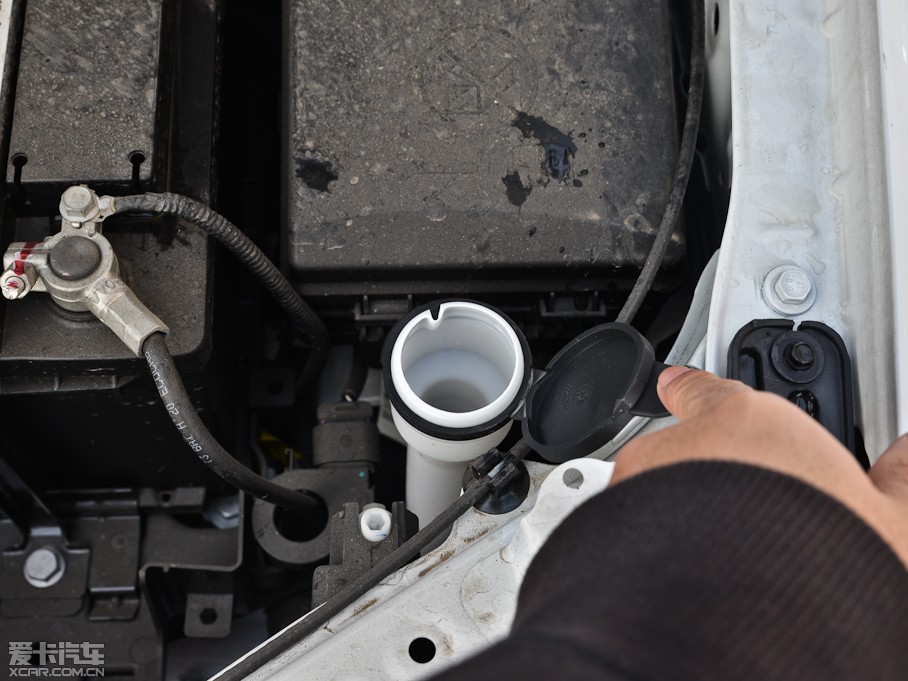 2013?li)?i)ΨW 1.6L SX Ԅ(dng)L(fng)Ӱ